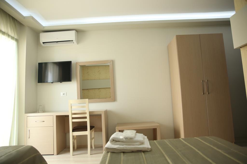 Hotel Pogradeci Pokoj fotografie