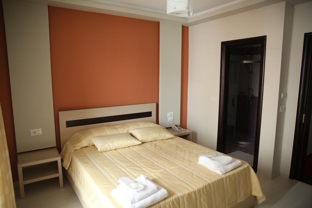 Hotel Pogradeci Pokoj fotografie