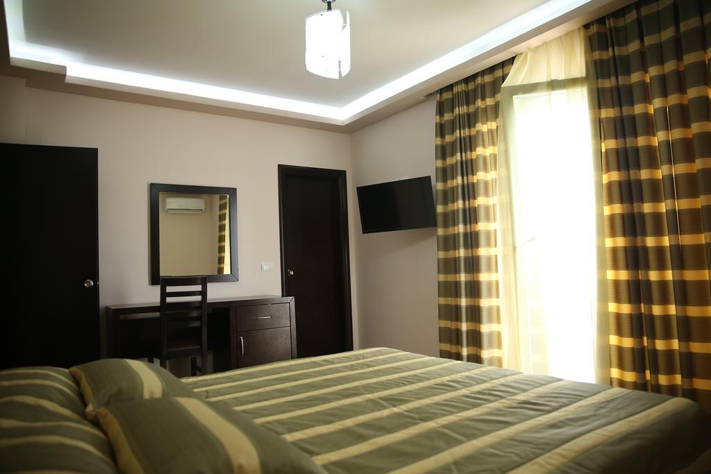 Hotel Pogradeci Pokoj fotografie